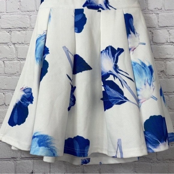 LULUS Day and Foliage Blue and Ivory Floral Print Dress Sz M EUC worn once - Picture 12 of 12